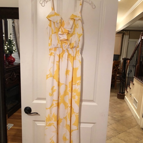 LOFT Dresses & Skirts - LOFT Maxi dress Size 4